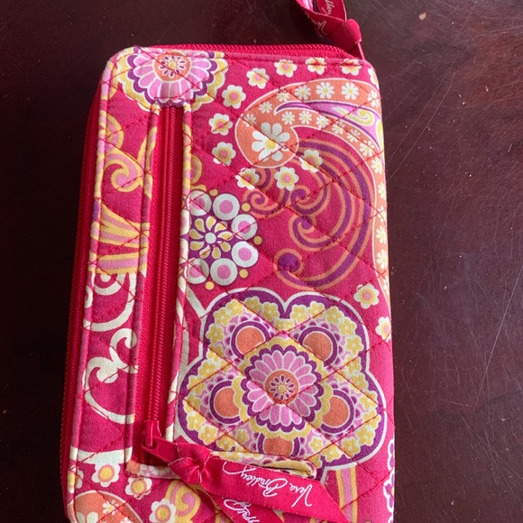 Vera Bradley zip around wallet/wristlet - Picture 3 of 3